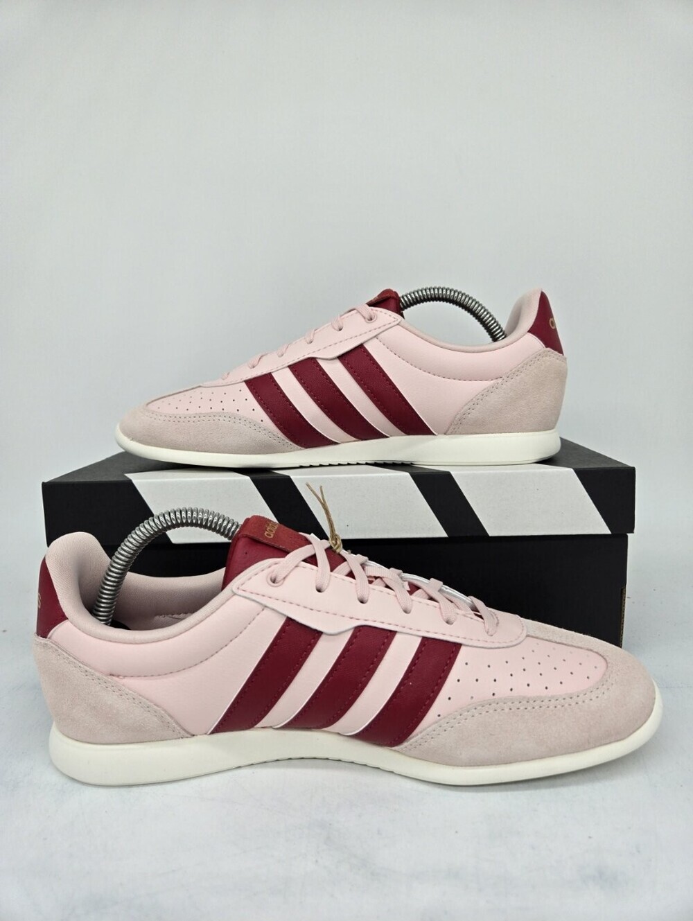 adidas Women's Barreda Lo KI9262 Sandy Pink Victory Red Shoes Size 6.5 - Picture 6 of 8